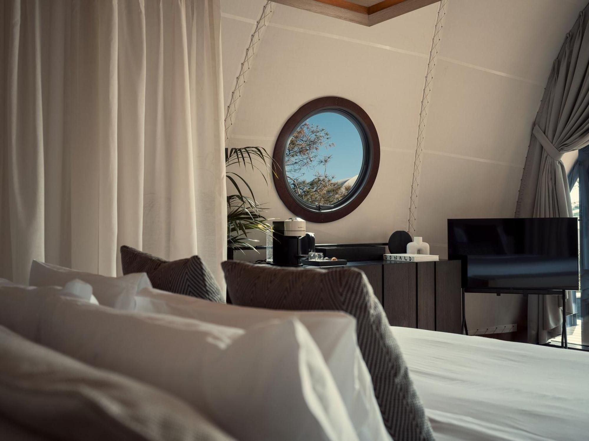 91 Athens Riviera, The Resort Екстер'єр фото